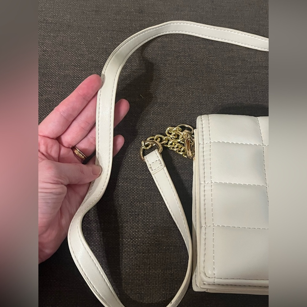 White Quilted Crossbody - Picture 3 of 5